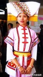 多彩多姿的民族服饰,奇特绚丽的民族服饰