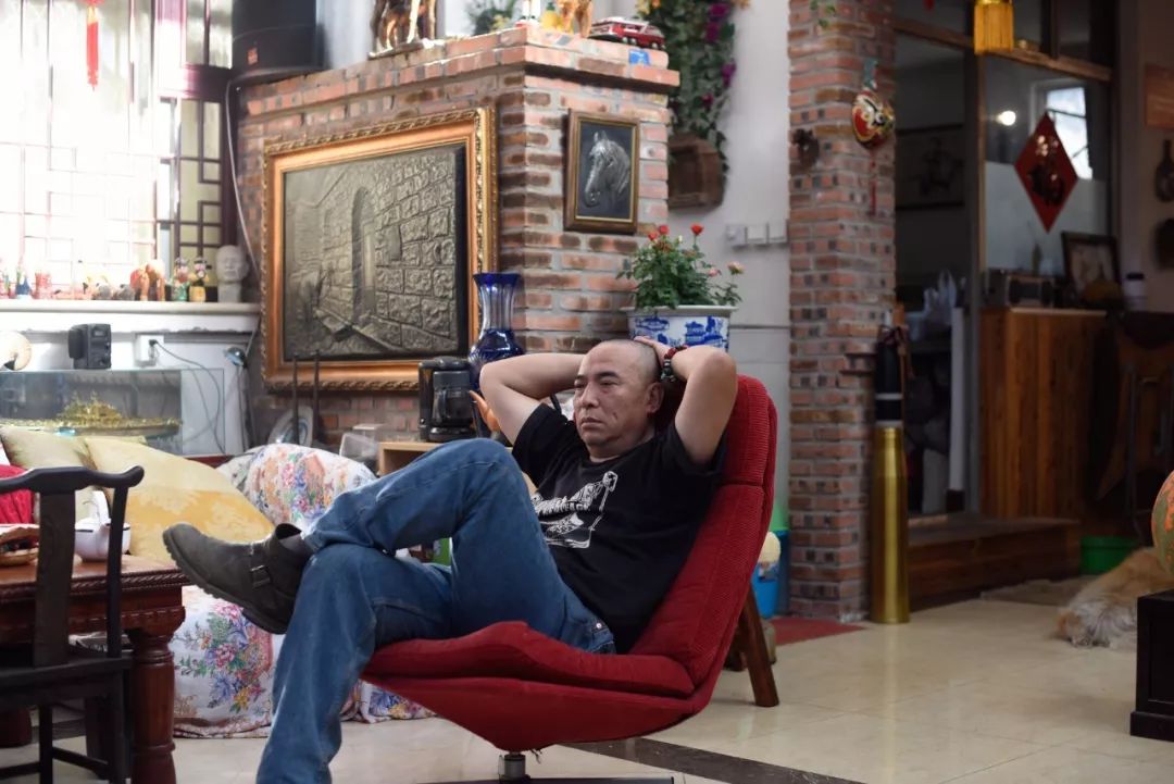 他拜师曹雪芹后人，将虫壳、玉兰变成立体漫画！