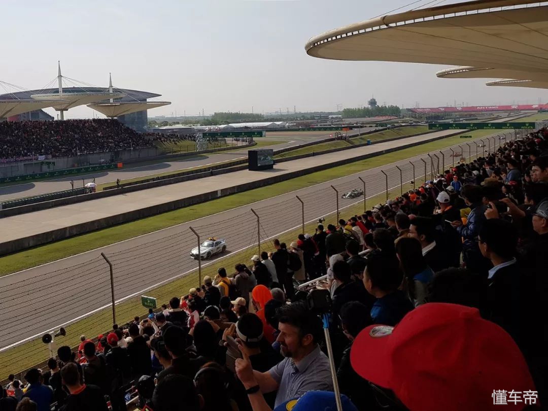 速度与激情第一次飙车视频,速度与激情美国f1大奖赛