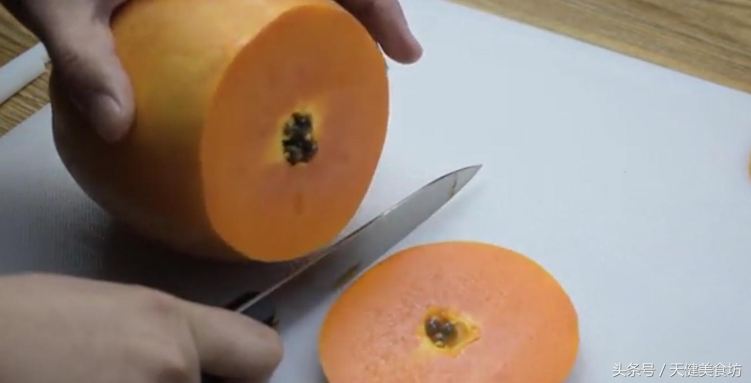 用木瓜和雪蛤做甜点,木瓜奶做法教程