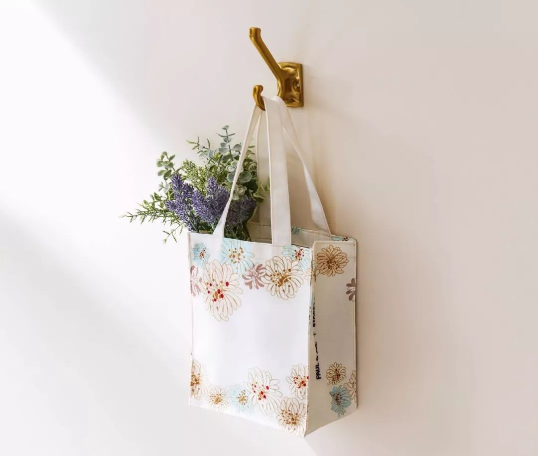 星巴克联名雀巢咖啡机,星巴克联名雀巢咖啡店