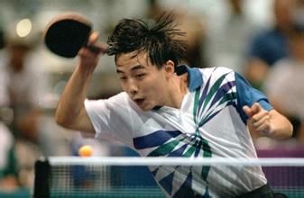 都说吊腕影响打球，一定要改吗？腰的发力在乒乓球技术中作用是啥