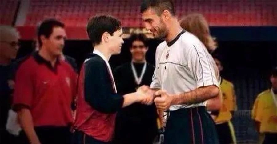 伊涅斯塔小白名字由来,伊涅斯塔小白最新消息