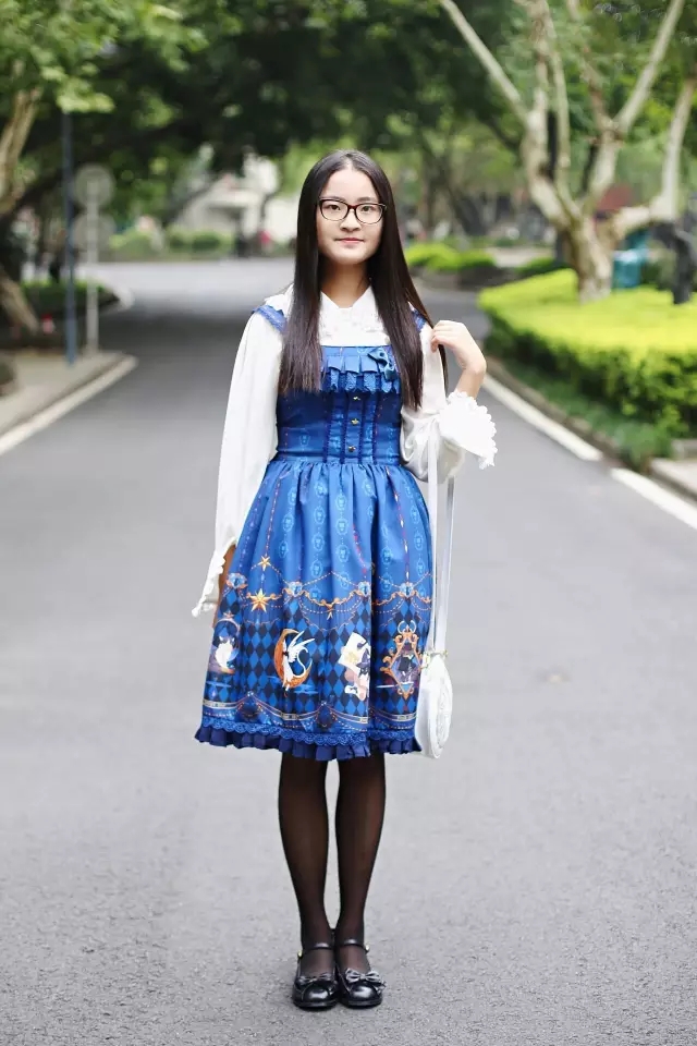 大学生艺术风穿搭,艺术系小个子女生穿搭