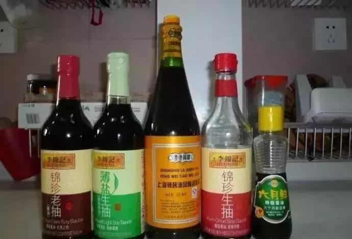 怎样才能把瓷砖的污渍清干净,刚刚铺好的瓷砖怎么去除水渍