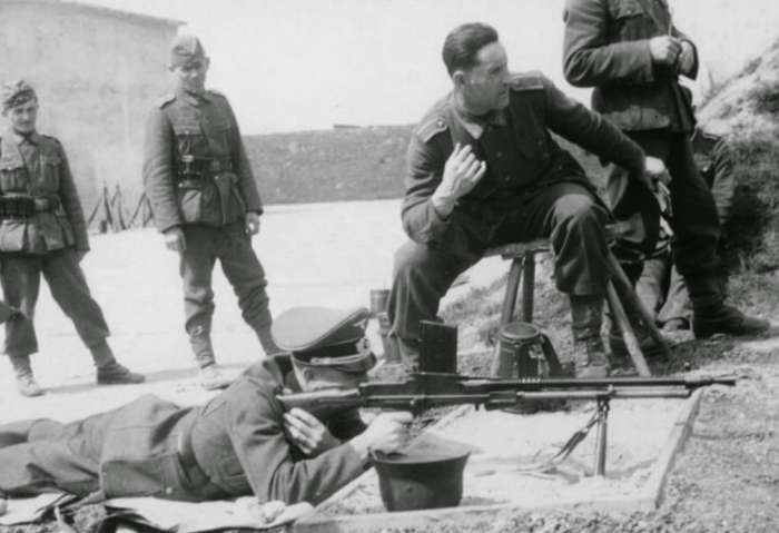 二战德军机枪mg42 (武器大讲堂二战德军机枪)