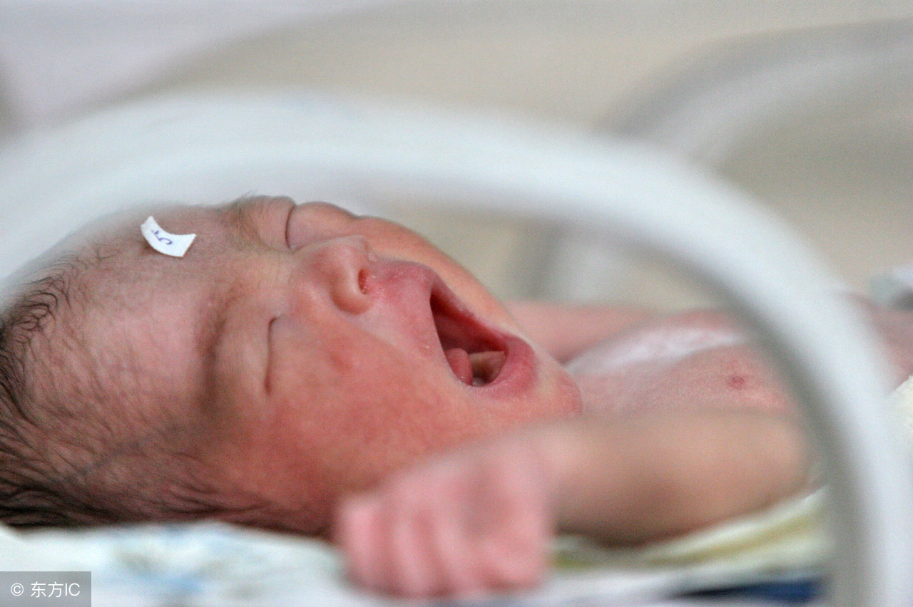 脸部发黄身上起疹子是药物中毒吗,宝宝身上皮肤白脸上暗黄怎么回事