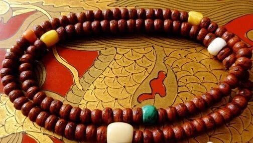 什么是凤眼菩提短桩,什么是凤眼菩提漏眼