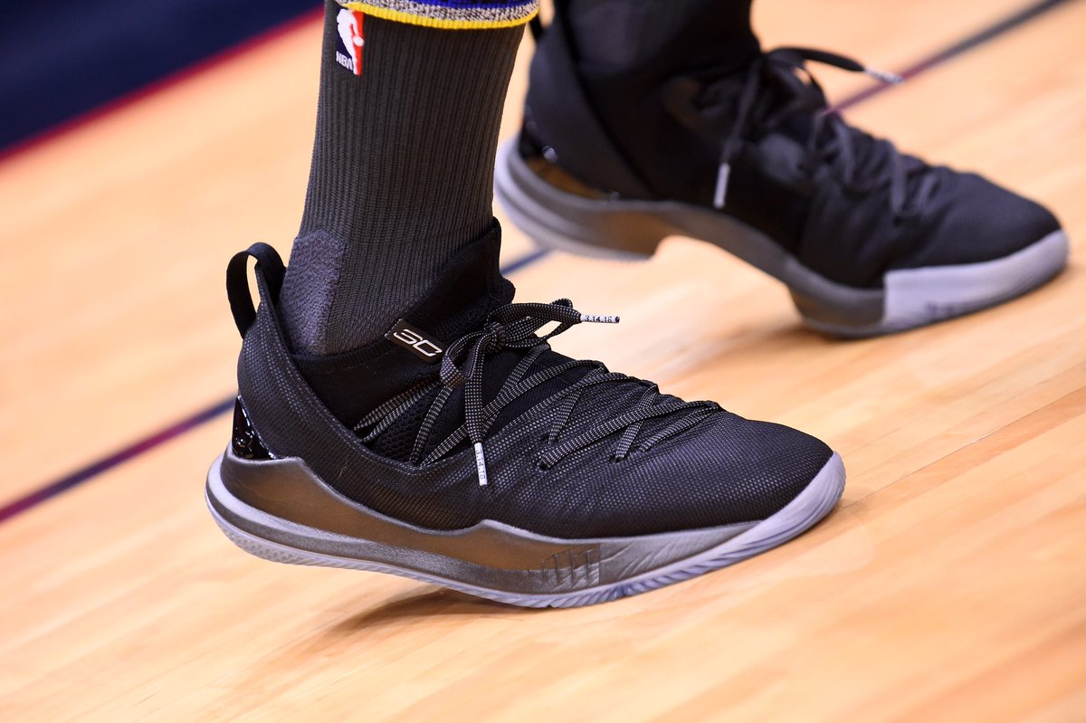 没想到我也有穿上鞋王同款的这一天！这可能是鞋王穿过最平民的鞋