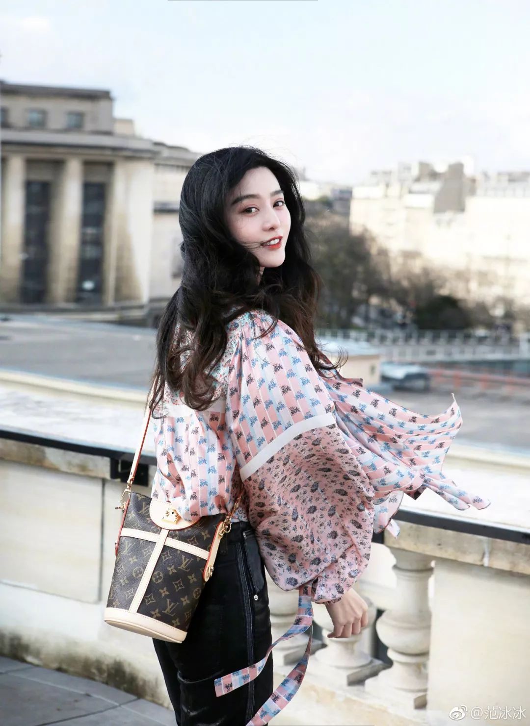 范冰冰邀请薛之谦,范冰冰一夜惊喜采访