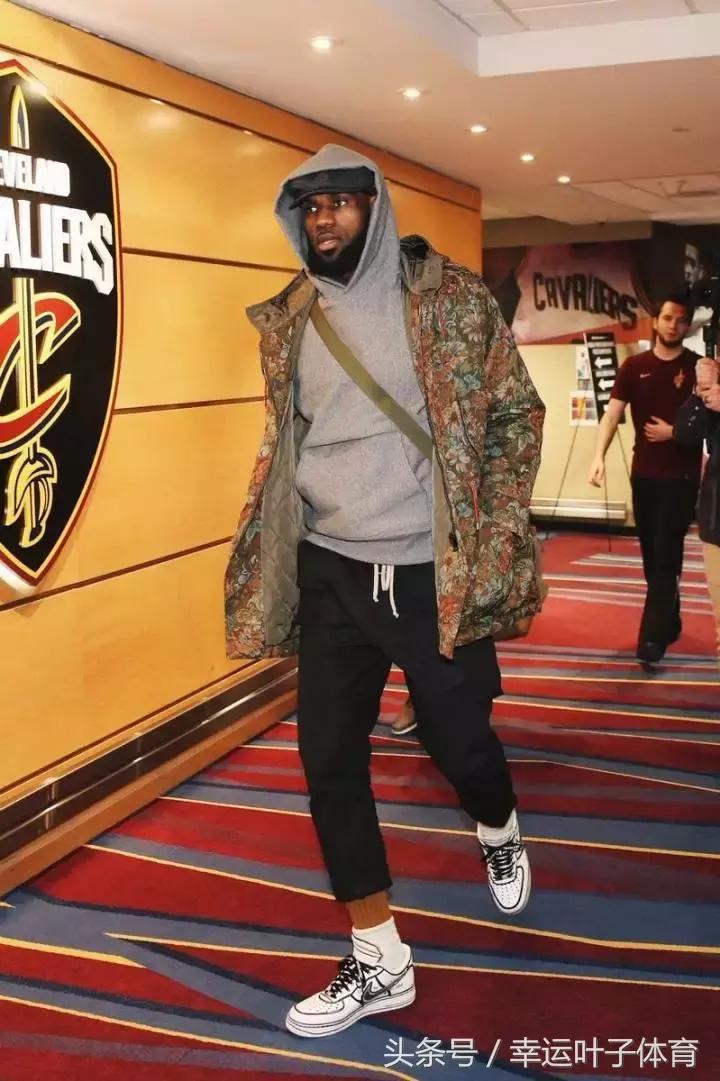 aj1婕敾鏁欑▼,浠庢极鐢昏蛋鍑烘潵鐨刟j1