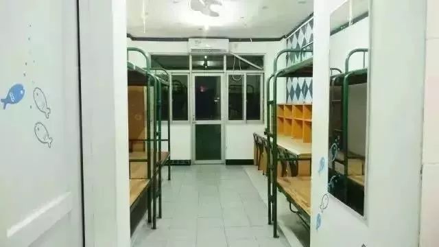 晒一晒你的大学宿舍,大学最好的双人宿舍