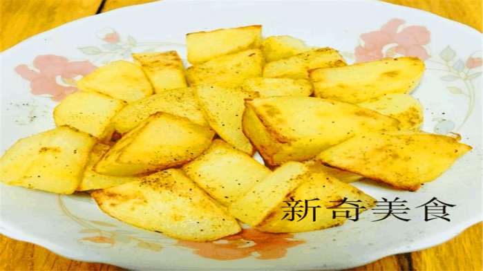 红酒和牛肉是绝佳的搭配,红酒搭配酱牛肉