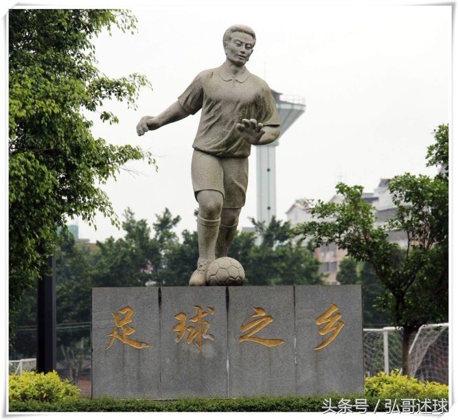 鸡爷中超集锦,鸡爷踢球完整视频