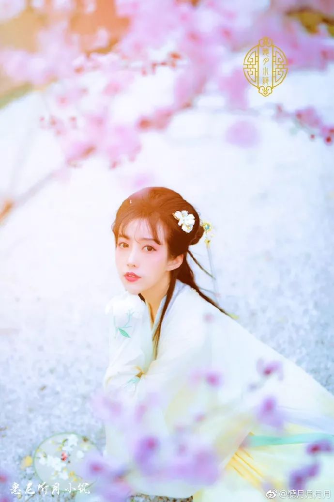 90后中国姑娘，在澳洲街美哭外媒