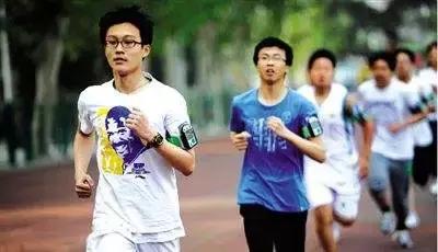 初中生800米怎么跑不累,初中跑800米