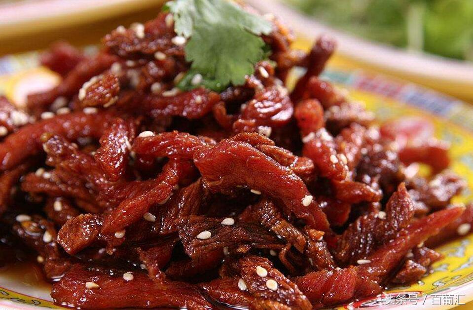 在家看电视和睡觉吃零食,在家看电视吃苹果