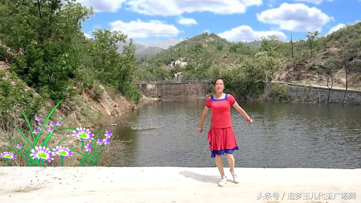 广场舞家乡的姑娘真漂亮简单版,代玉广场舞女儿情