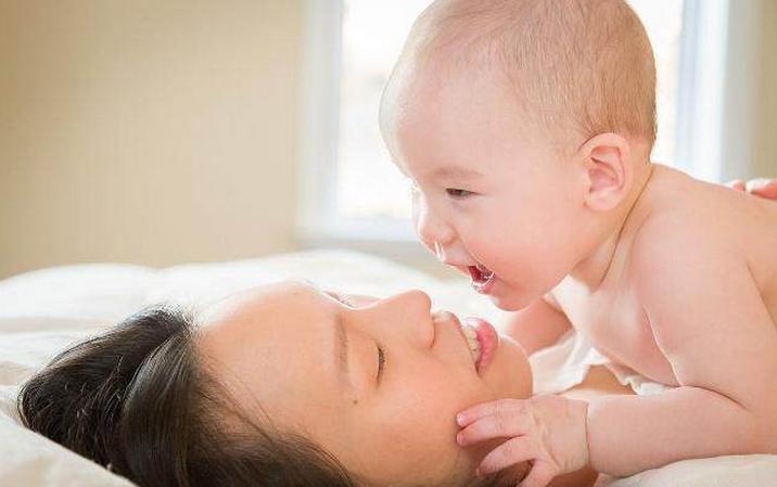 哺乳期没有奶水征兆,哺乳期胸不涨奶是奶水少的征兆么