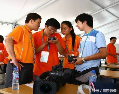 照片背后的故事为何令人动容,照片背后的故事感人