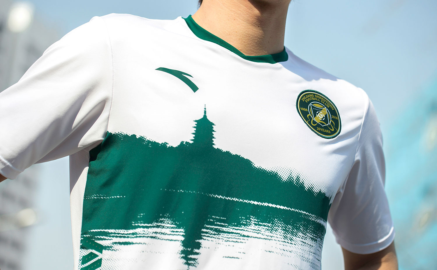 10年30亿,中超和耐克这份超长待机的赞助合同,大家怎么看?|懒熊圆桌会