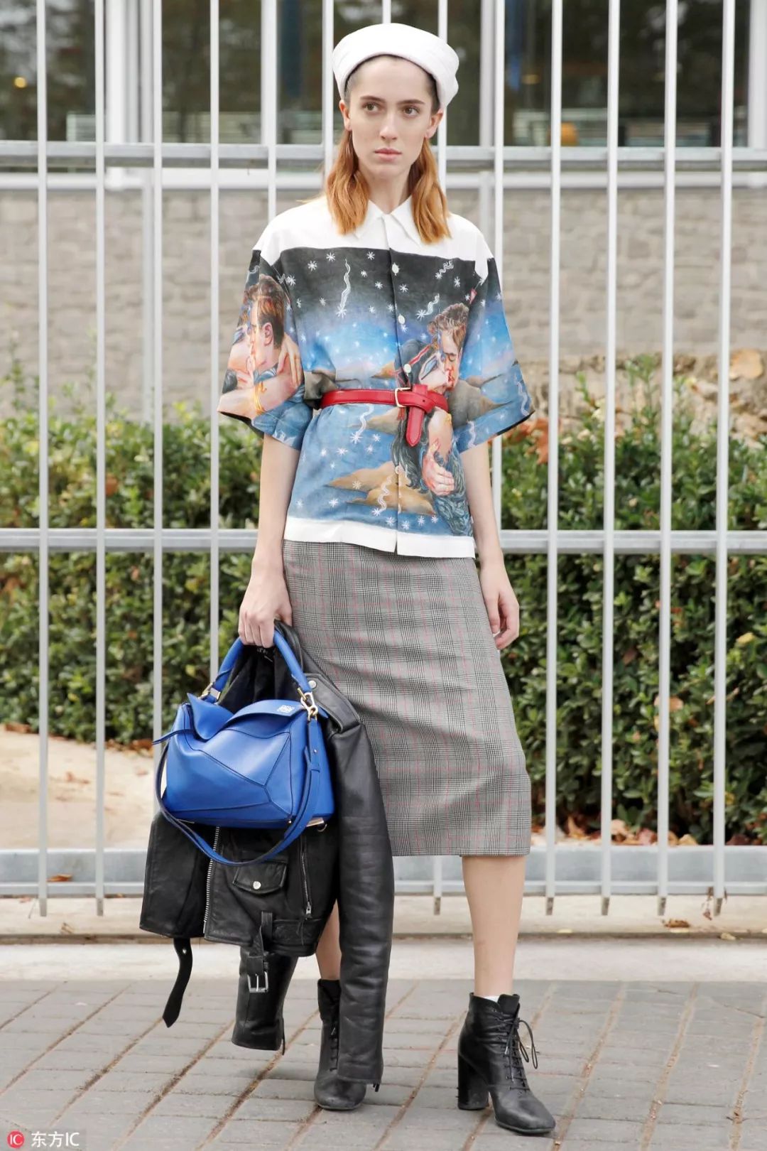 普通短袖怎么穿能穿出可爱感,夏天穿短袖显自己特别粗壮