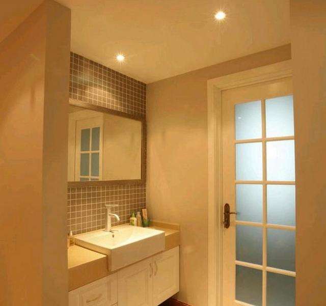 卫生间是暗窗怎么办,卫生间暗卫有必要开个窗户