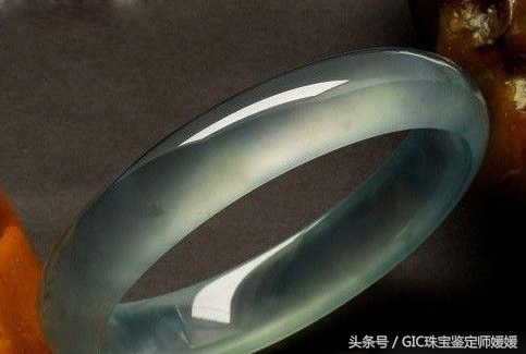 戴翡翠手镯，还有这么些讲究，真是不可不知！