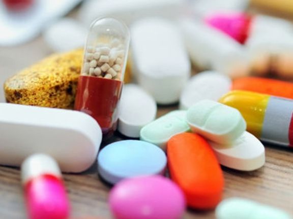 顾客嫌药贵，店员让他看了这个标志后……顺利成交！