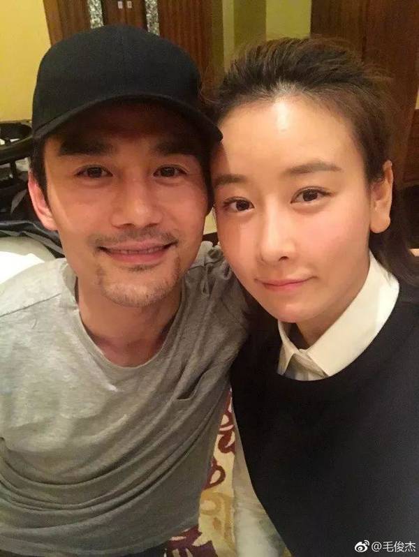 胸大无脑，嗲精附身，演坏女人成名的她居然还“真空照”上热搜了