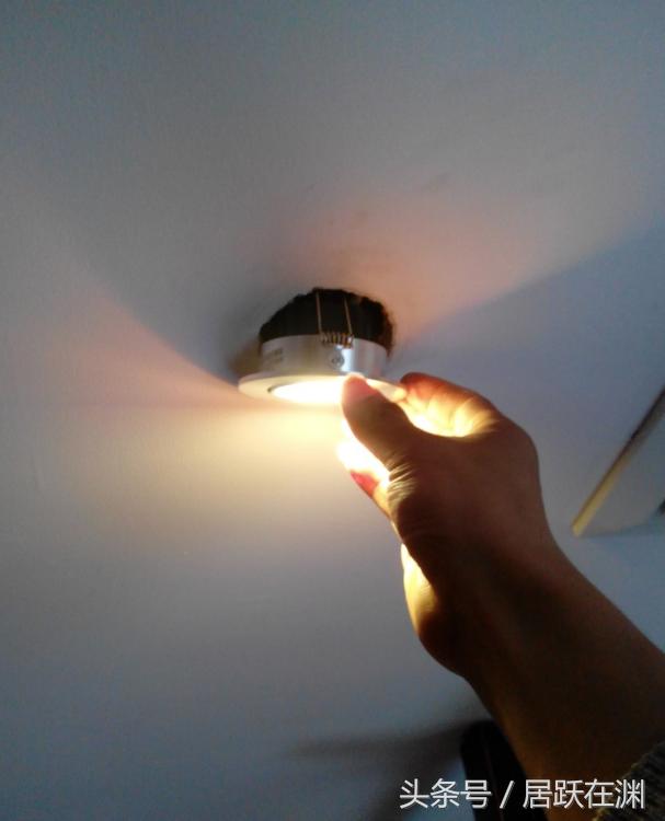 家庭装修简单灯具怎么布置,灯具怎么装才实用又好看