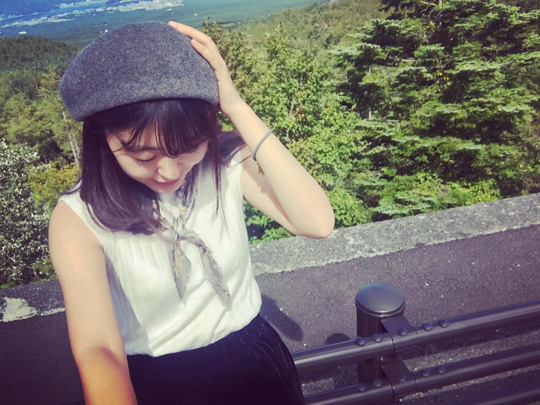 丝巾原来还可以这么系,丝巾能系在腰上吗