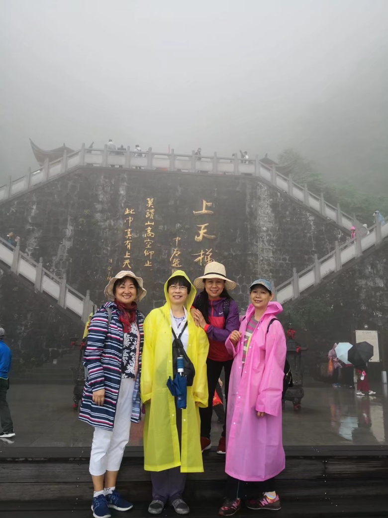 香港人组团游张家界,姐妹相约张家界三日游