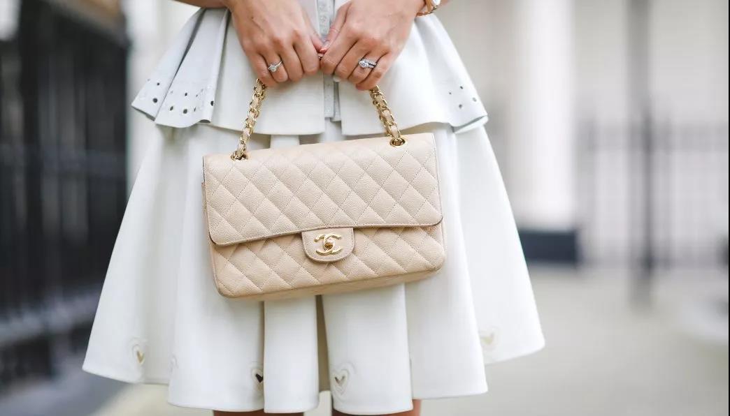 除了房价还有什么东西比较真实,chanel包包均价