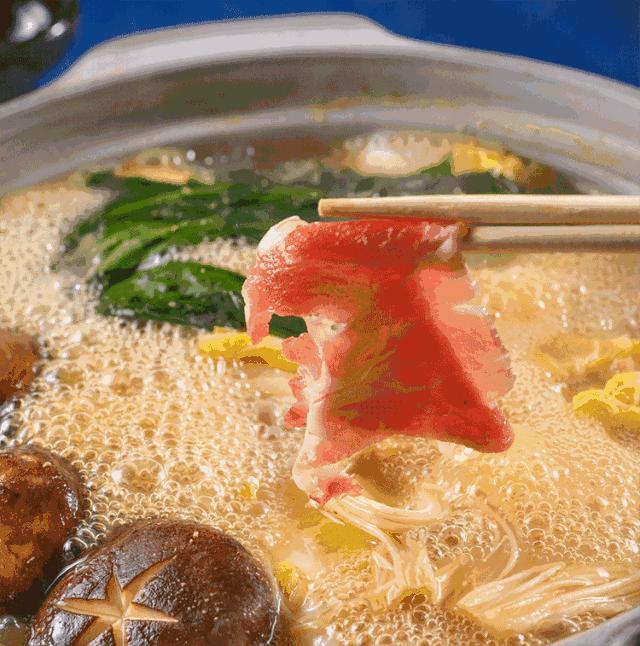 别再长胖了，否则你连这家店的门都挤不进去！