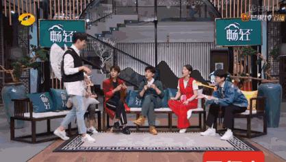 白敬亭魏大勋为什么叫山花兄弟,白敬亭和魏大勋山花组合