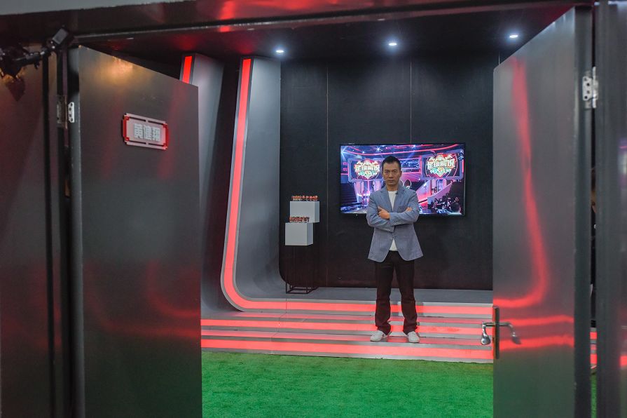 黄健翔韩乔生解说村超总决赛,黄健翔韩乔生