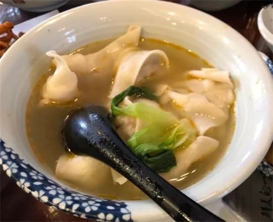 大连正宗虾仁三鲜馅馄饨,皮薄馅厚的馄饨大家都无法拒绝吧