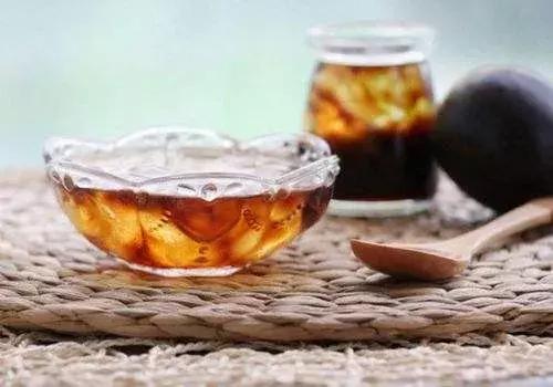 吞口水喉咙有梗阻感怎样吃药解决,喉咙疼了一个月了吃药没用怎么办