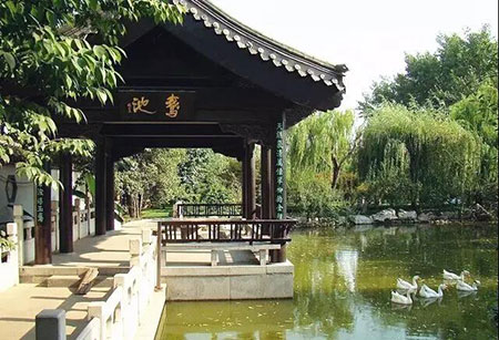 亭台楼阁轩榭廊舫一体的房子,人造亭台楼阁轩榭廊舫靓丽夺目