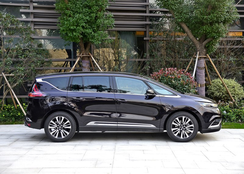 雷诺风景是进口的吗,雷诺风景二代汽车2.0