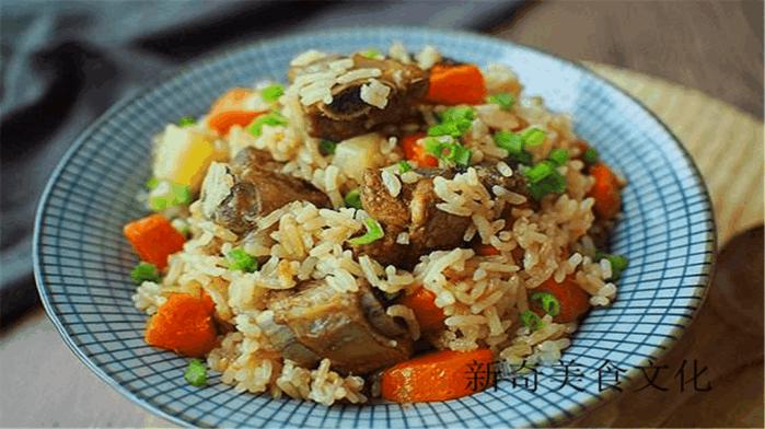 排骨焖饭全家人都爱吃,最简单电饭锅排骨焖饭