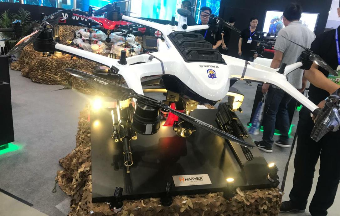 众星齐聚珠海航展,警博会新式装备