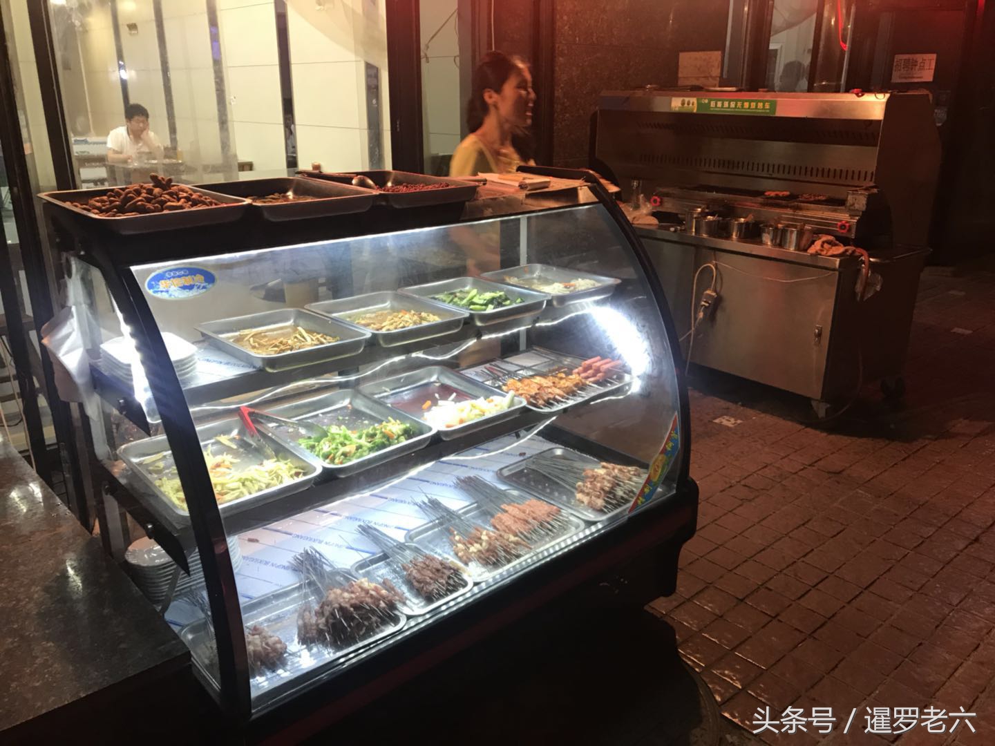 西安羊肉泡馍35元贵不贵,品尝正宗羊肉泡馍