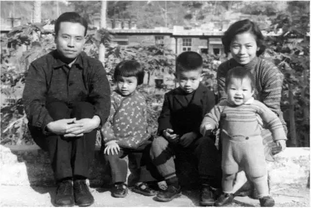 突如其来的被圈粉了！这个中国汽车设计师曾救了保时捷