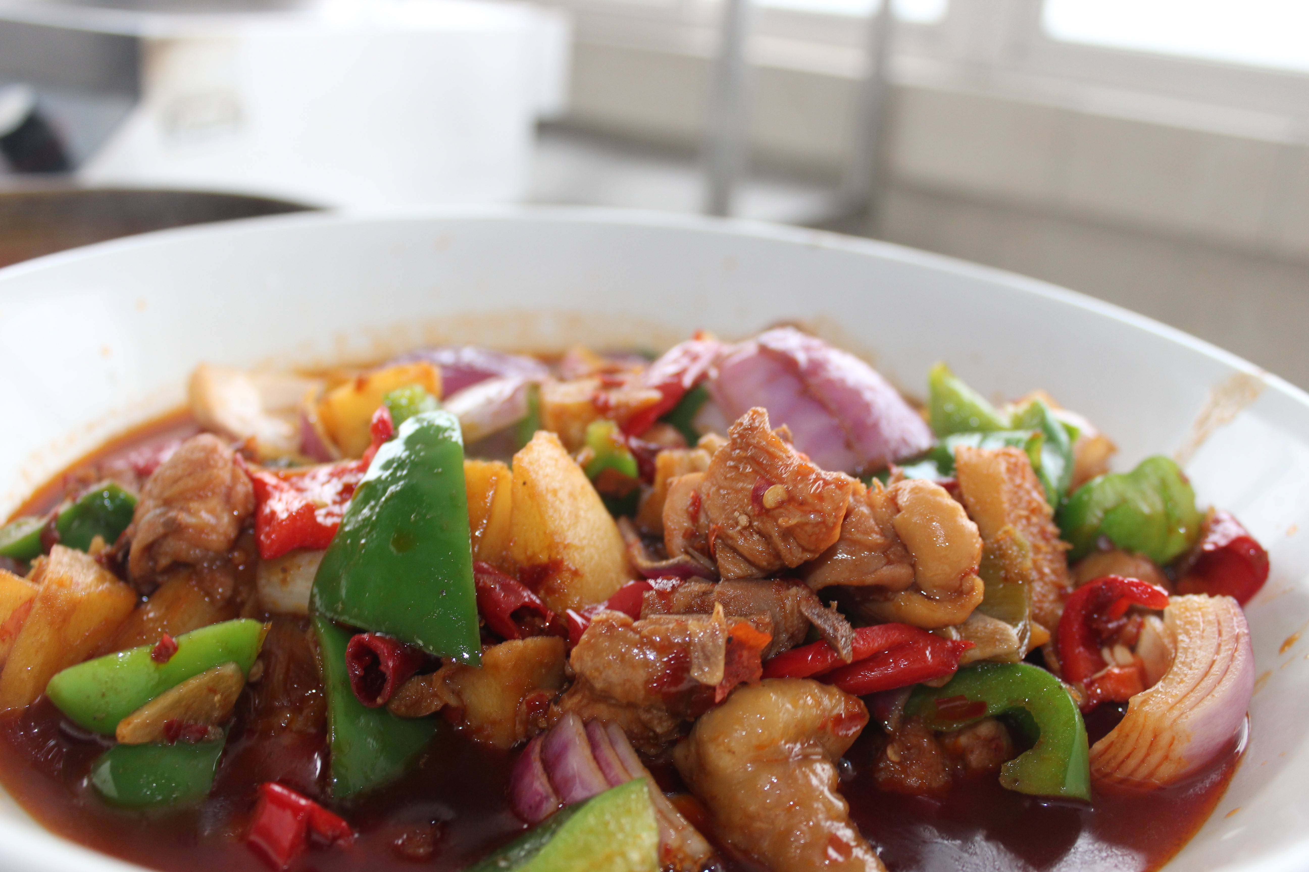 西安汇集美食攻略,西安美食汇小吃排骨面