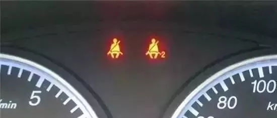 新手开车各种灯使用方法,新手司机怎么快速的成为老司机