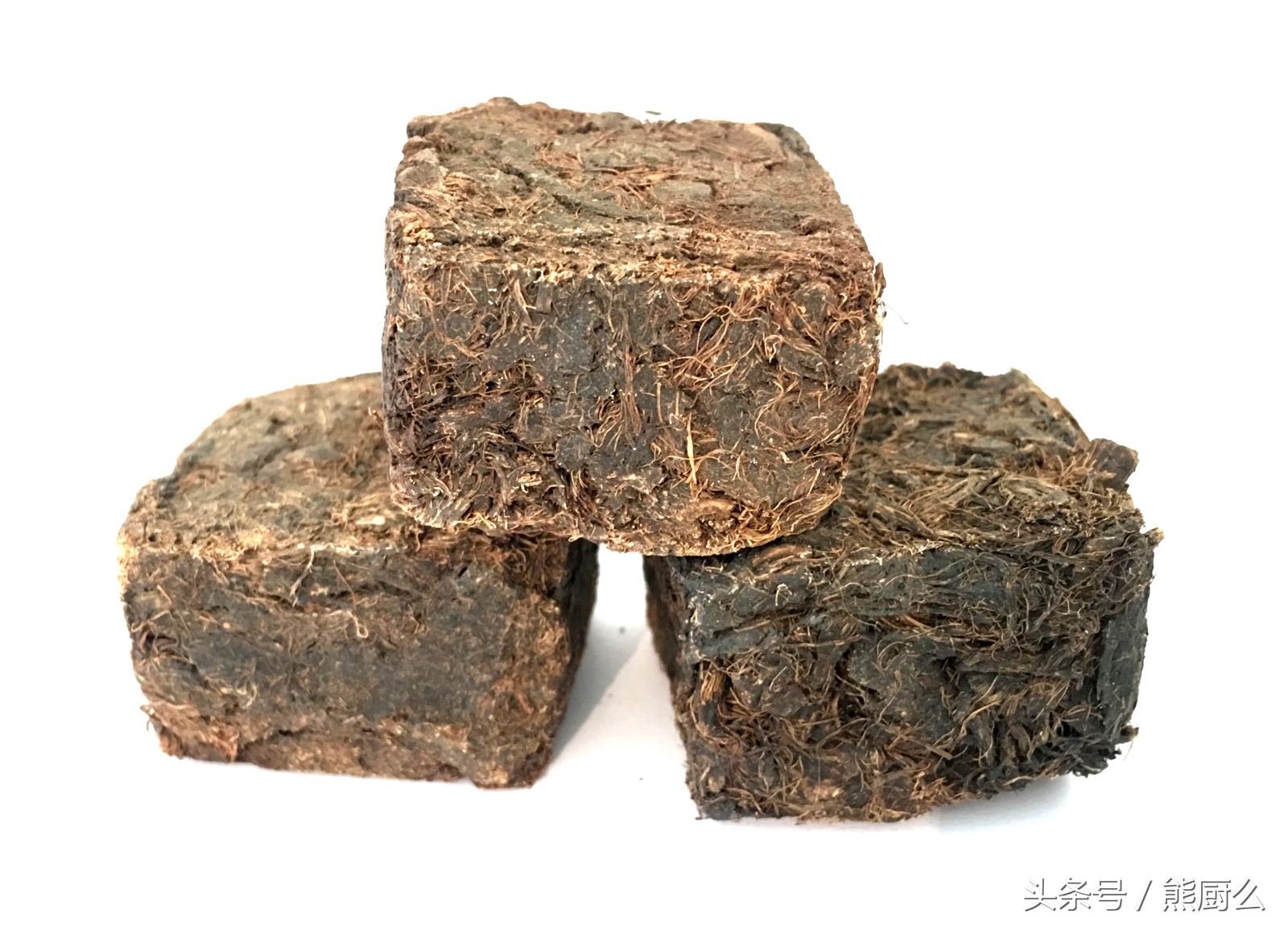 这个村的人一天能喝两斤白酒，不喝酒就浑身没劲不下地干活