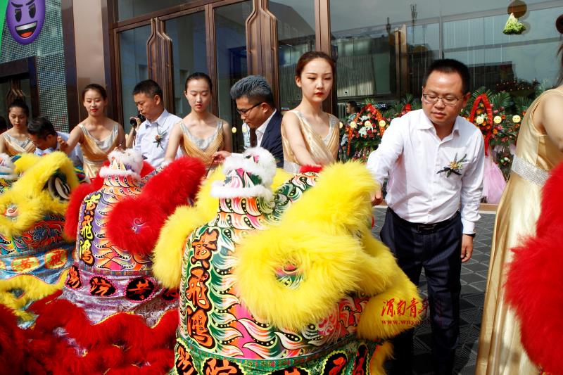 5.18渭南吾悦广场开业惊动了他们……