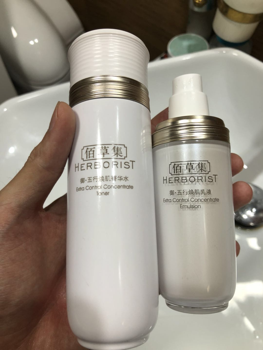 国货哪款水乳套装好用,国货水乳套装抗衰